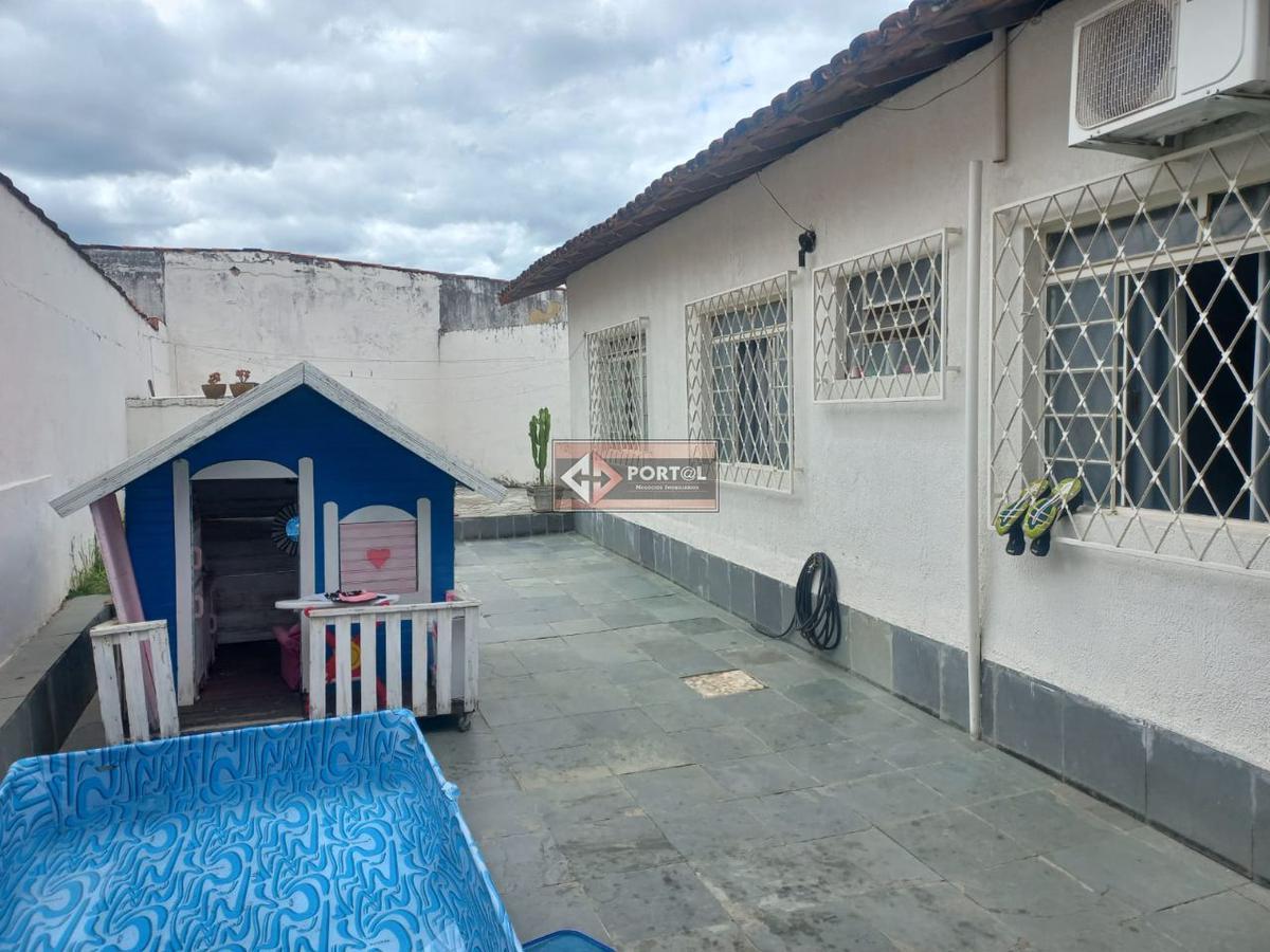 Casa, Vila Clóris, 3 Quartos, 4 Vagas, 1 Suíte