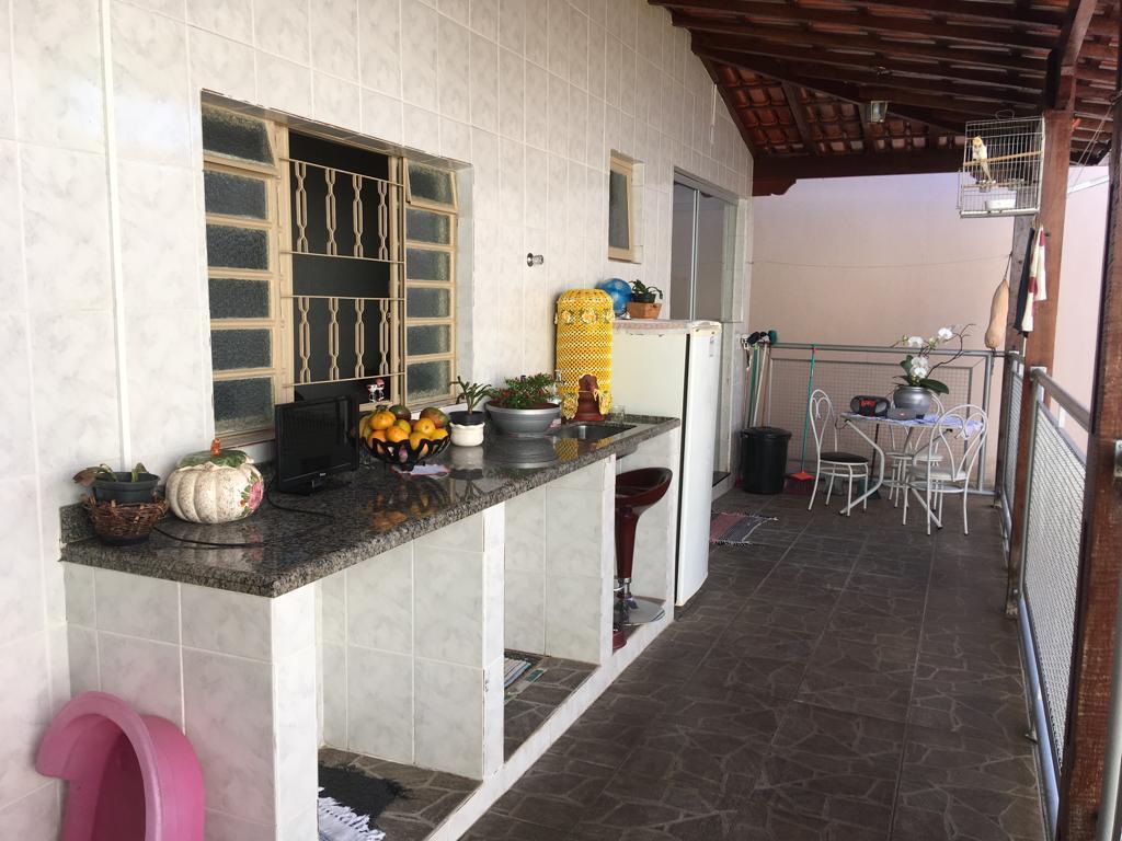 Casa, Vale das Amendoeiras, 2 Quartos, 4 Vagas, 1 Suíte