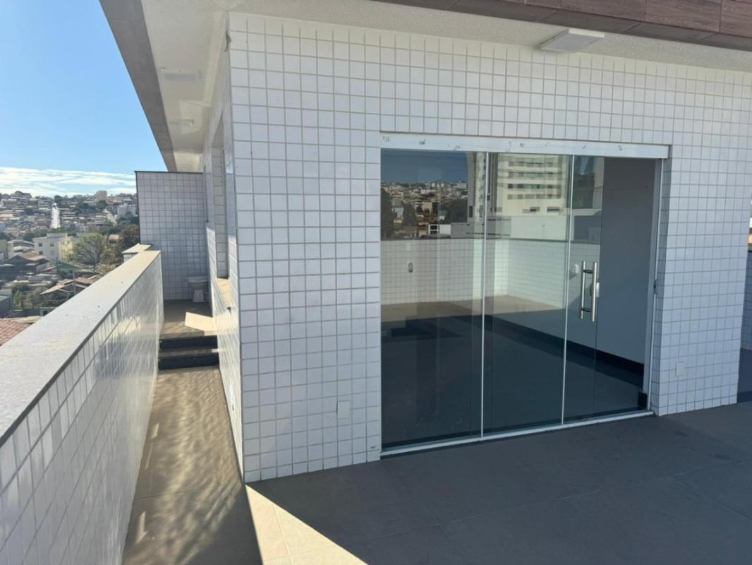 Cobertura, Santa Helena, 3 Quartos, 2 Vagas, 1 Suíte