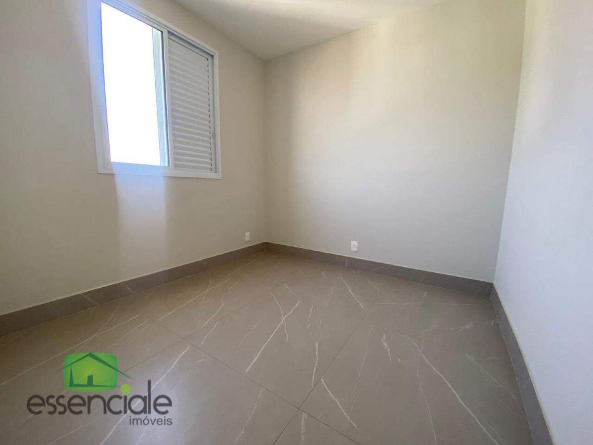 Cobertura, Fonte Grande, 3 Quartos, 2 Vagas, 1 Suíte