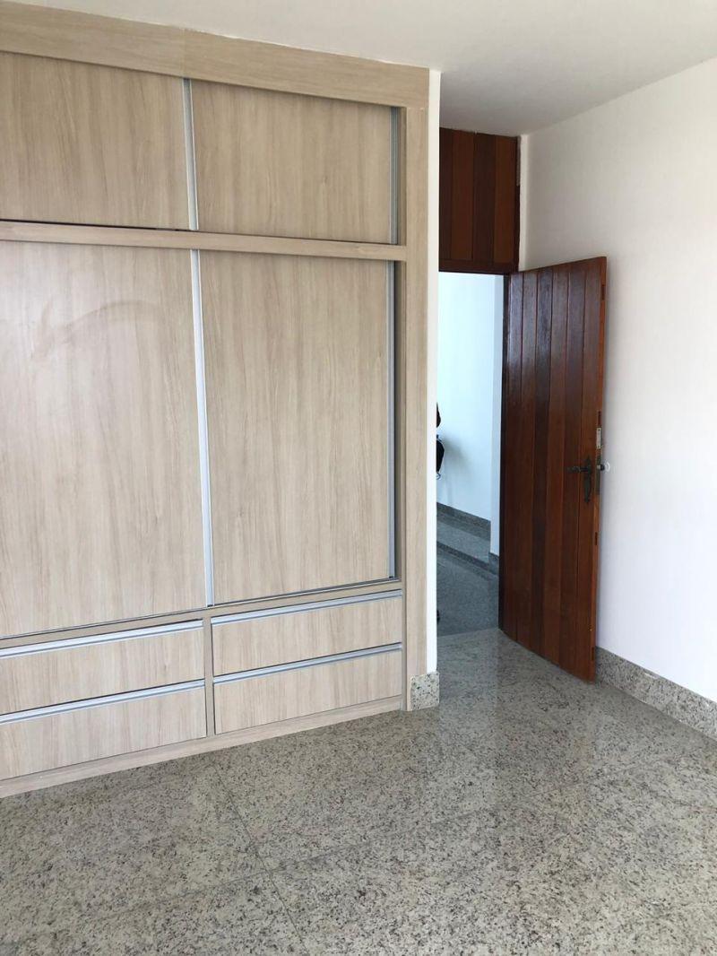 Casa, São José, 5 Quartos, 7 Vagas, 3 Suítes
