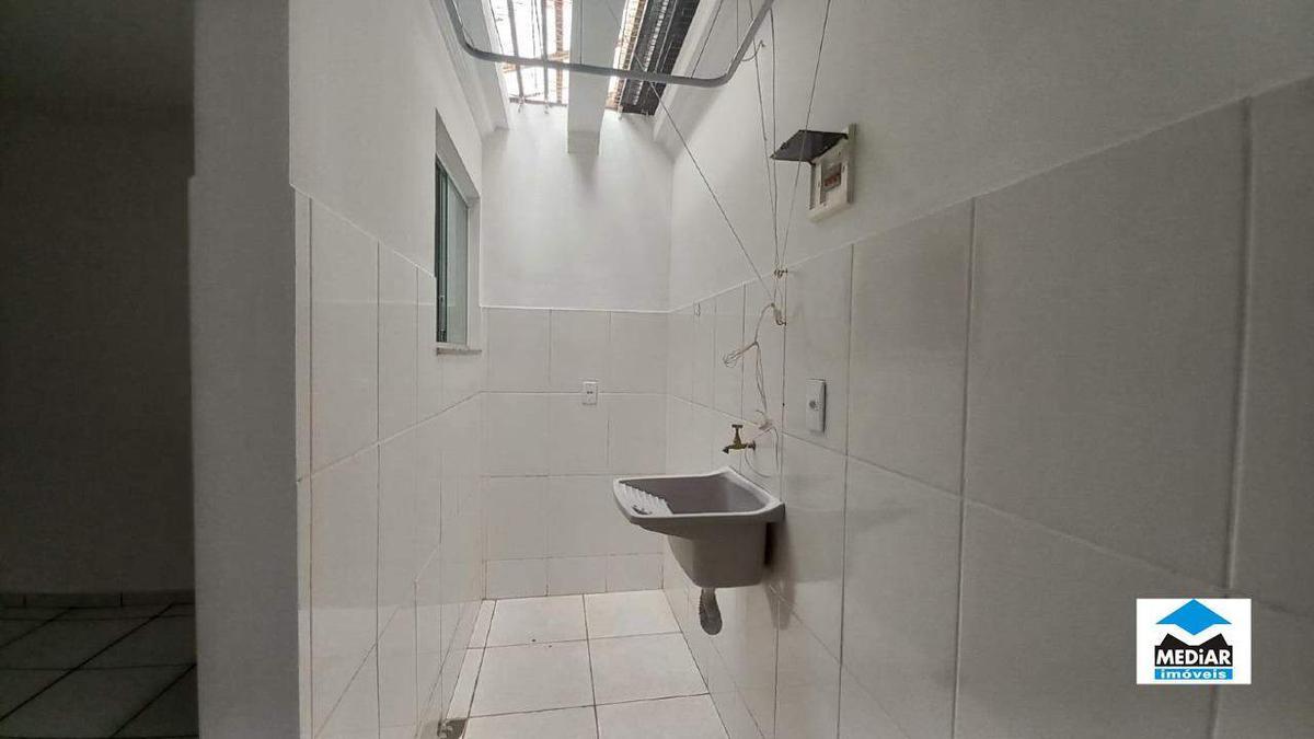 Quitinete, São Gabriel, 1 Quarto, 0 Vaga