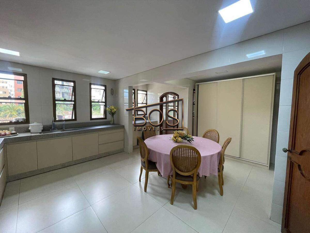 Apartamento, Funcionários, 4 Quartos, 3 Vagas, 2 Suítes