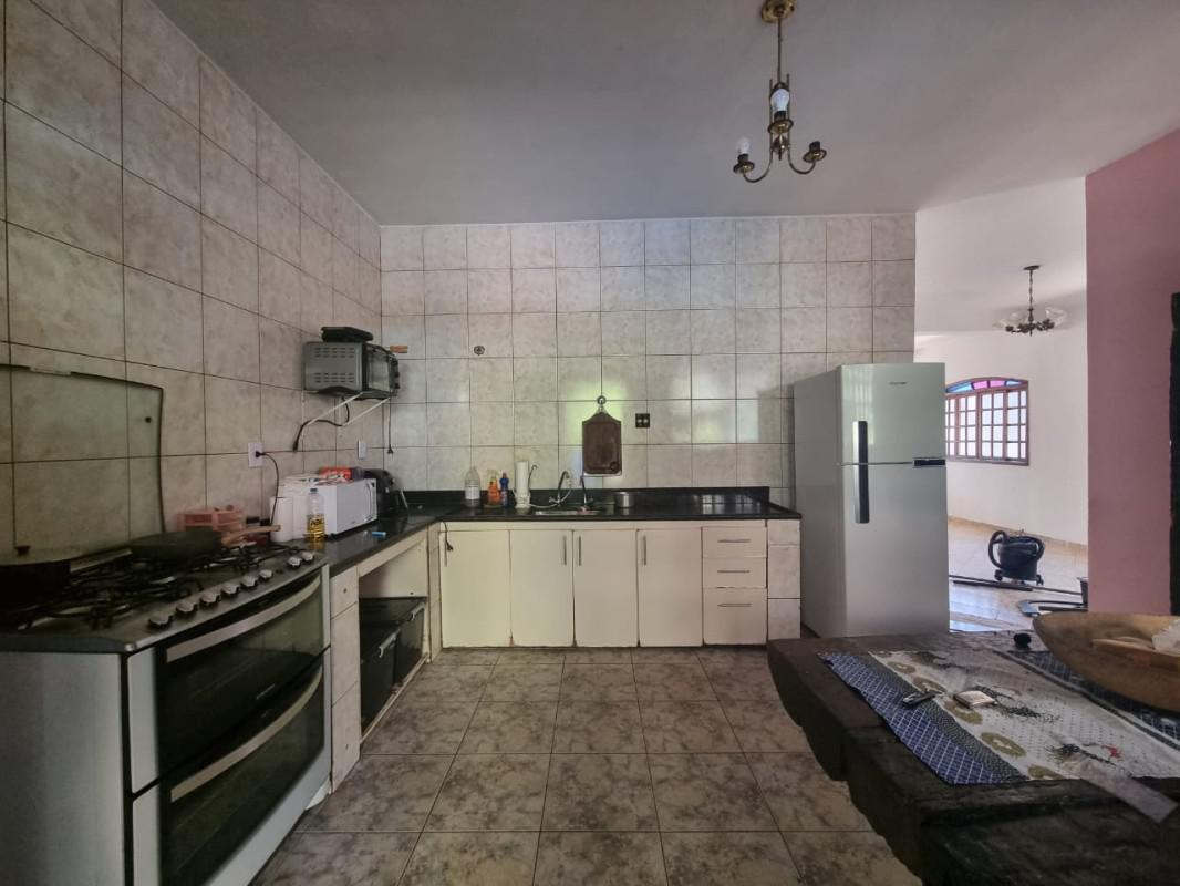 Casa, Amazonas, 4 Quartos, 2 Vagas, 2 Suítes
