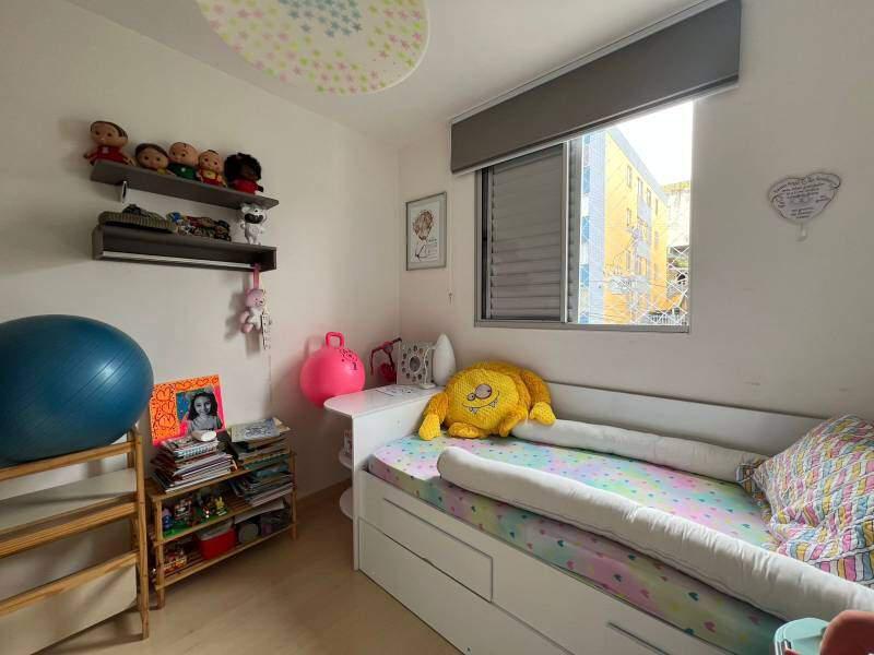 Apartamento, Sagrada Família, 3 Quartos, 2 Vagas, 1 Suíte
