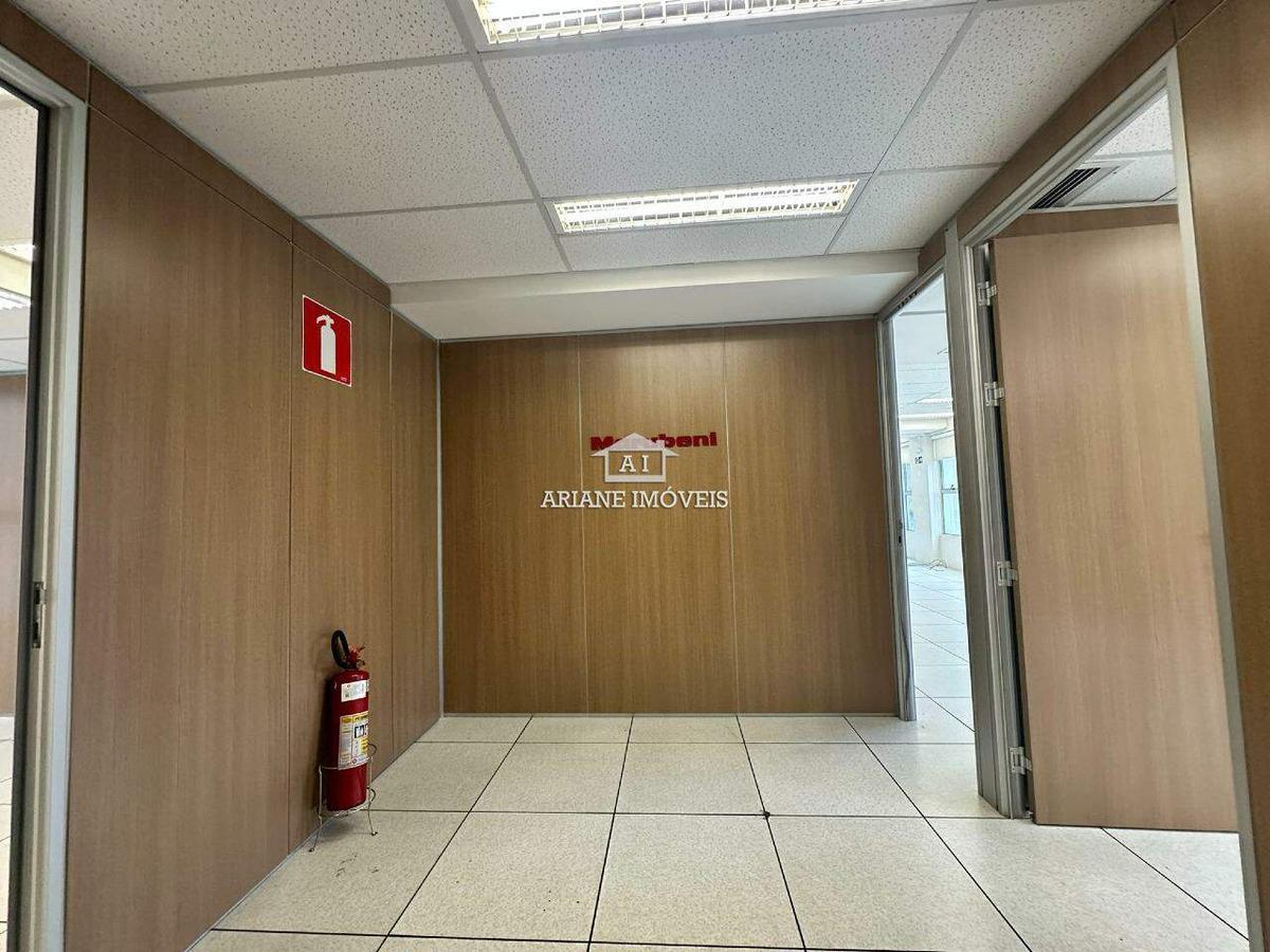 Sala, Savassi, 0 Quarto, 2 Vagas