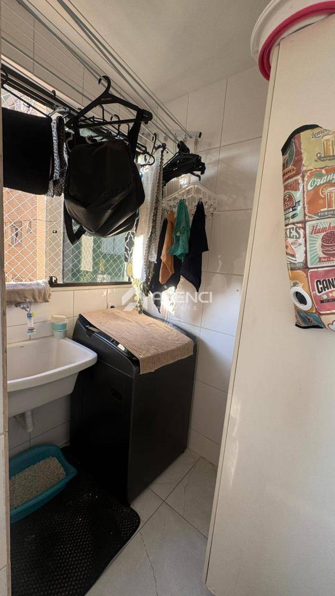 Apartamento, Castelo, 2 Quartos, 0 Vaga, 1 Suíte