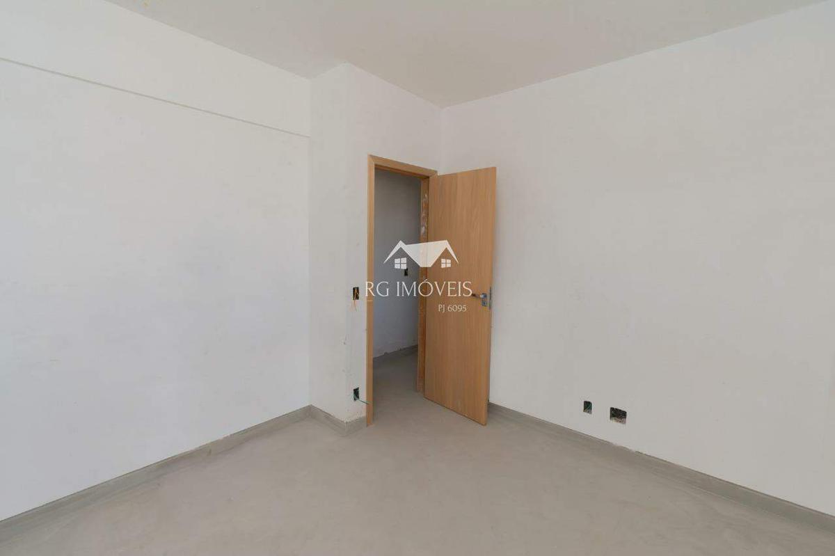 Apartamento, Barreiro, 3 Quartos, 2 Vagas, 1 Suíte