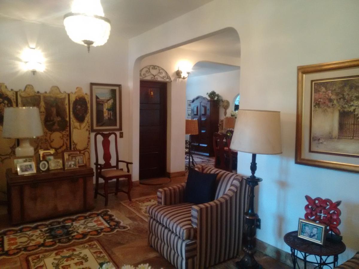 Casa, Planalto, 6 Quartos, 4 Vagas, 2 Suítes