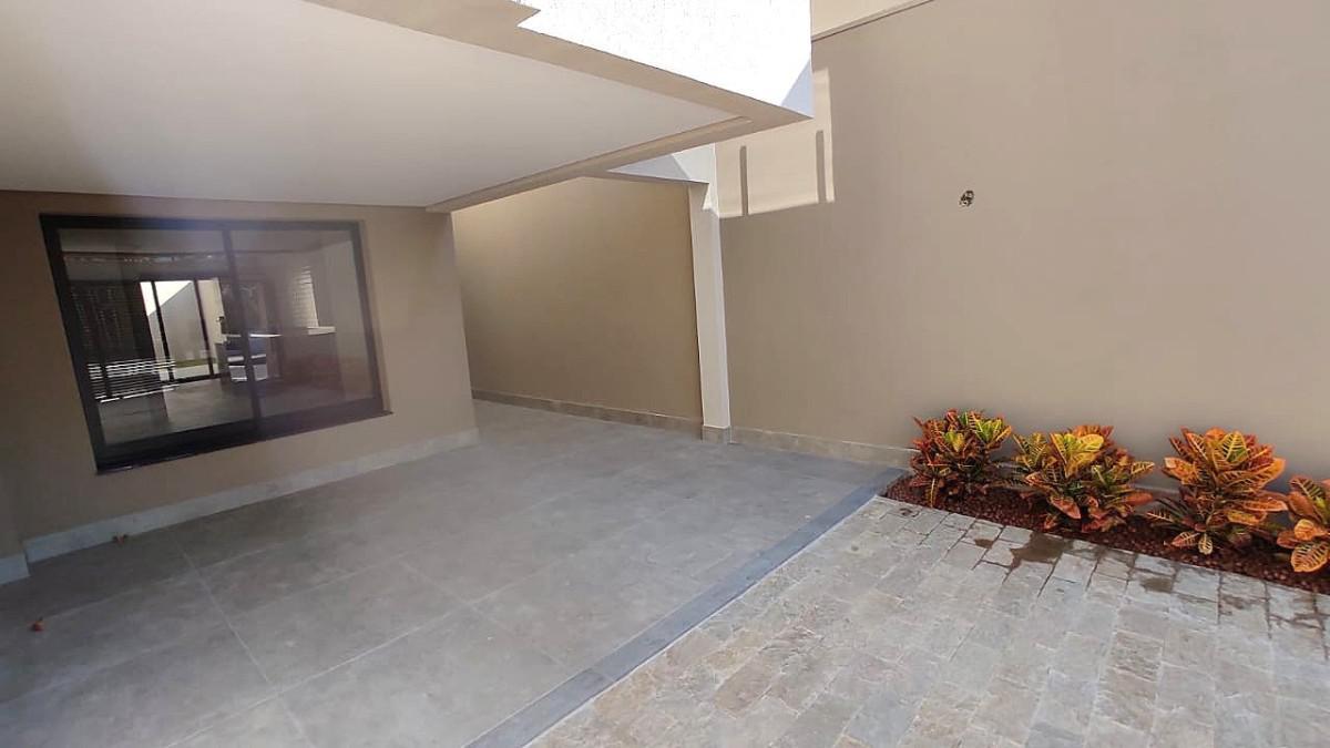 Casa, Jaraguá, 4 Quartos, 3 Vagas, 1 Suíte