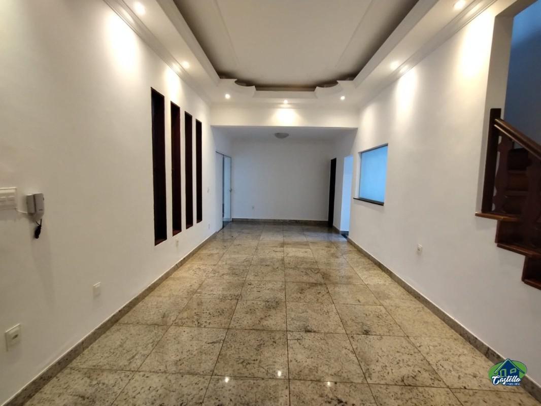 Casa, Concórdia, 4 Quartos, 2 Vagas, 1 Suíte