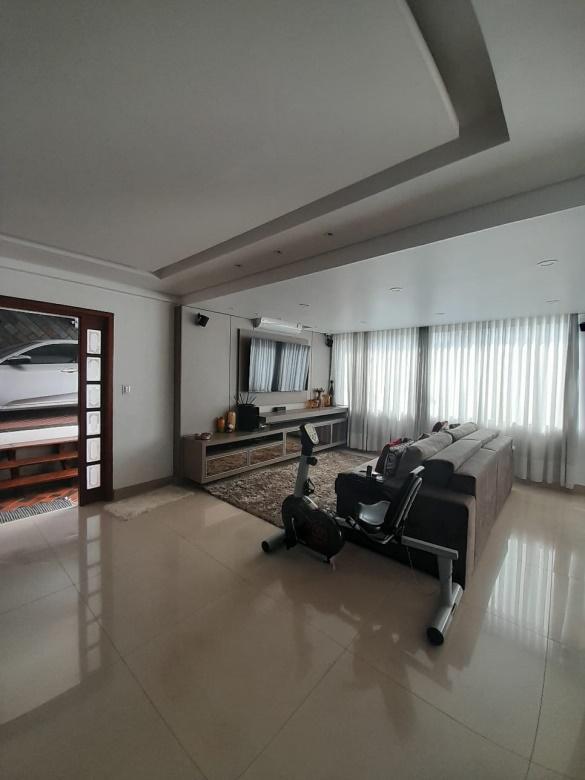 Casa, Camargos, 8 Quartos, 3 Vagas, 4 Suítes