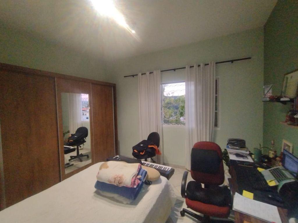Casa, Nações Unidas, 4 Quartos, 2 Vagas, 1 Suíte