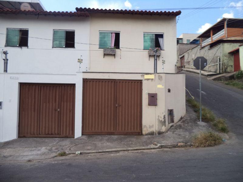 Casa, Guanabara, 2 Quartos, 3 Vagas, 0 Suíte