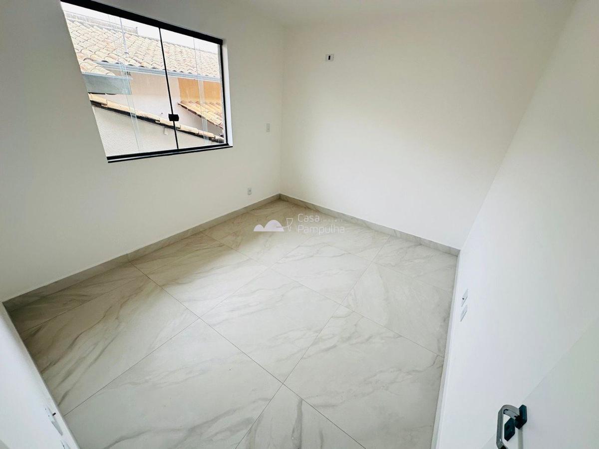 Casa, Santa Branca, 3 Quartos, 2 Vagas, 1 Suíte