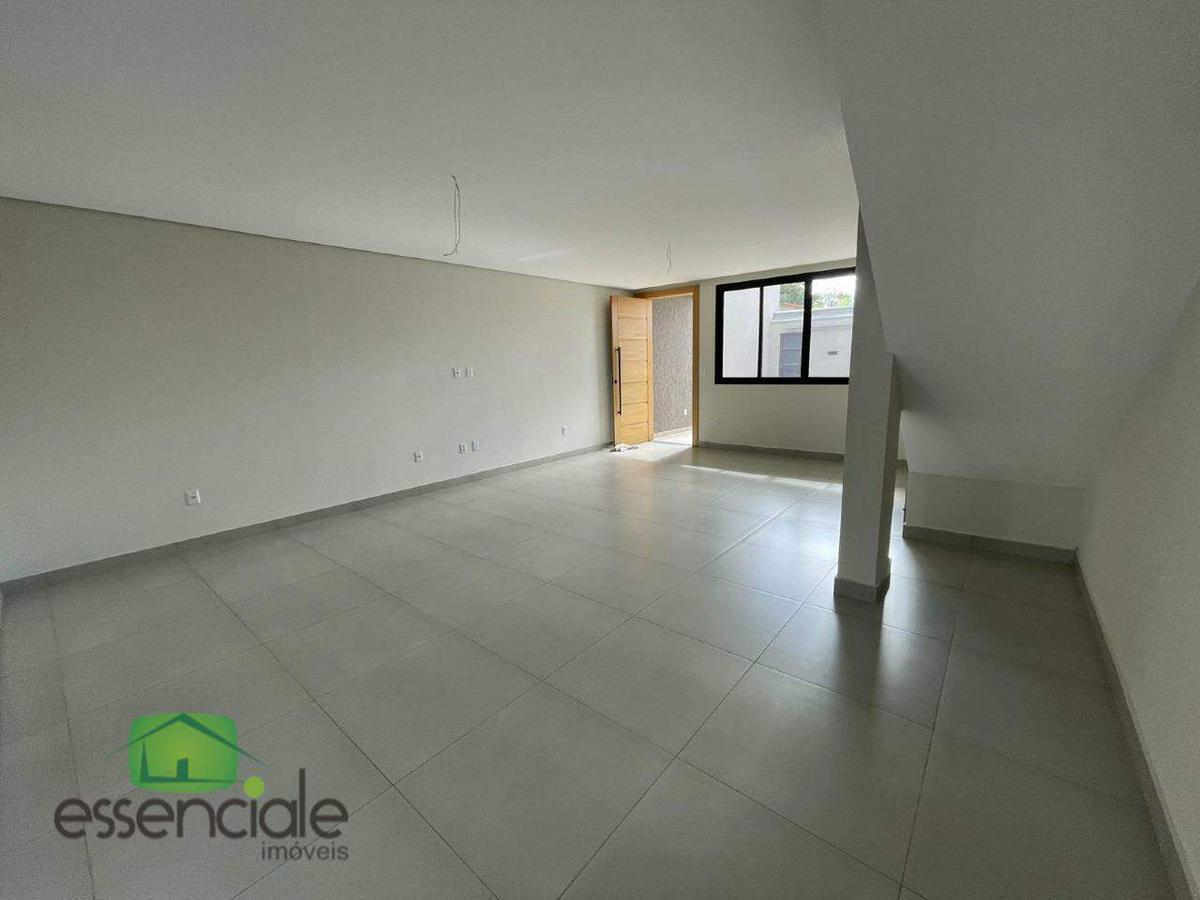 Casa, Centro, 3 Quartos, 2 Vagas, 1 Suíte