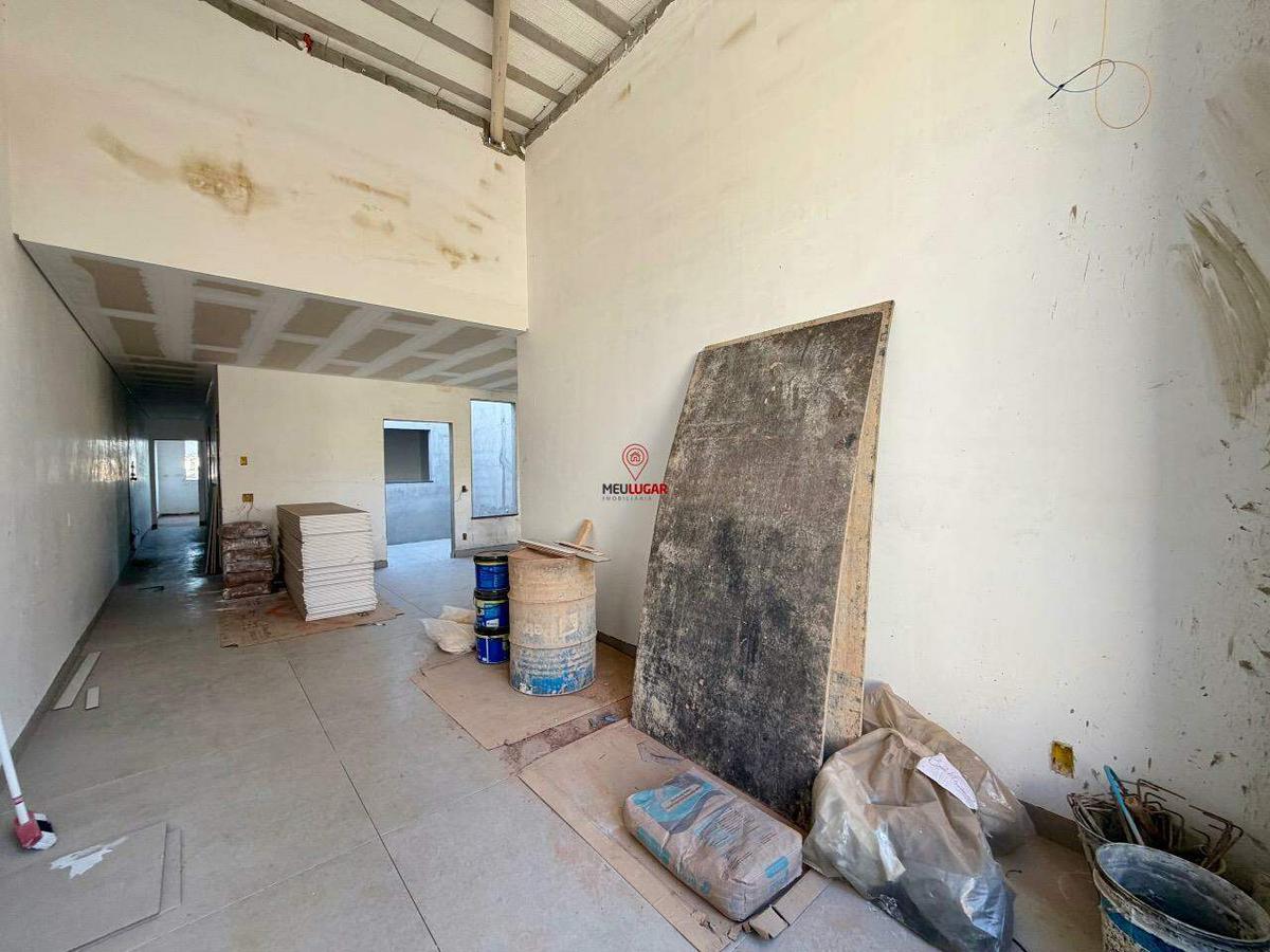 Casa, Masterville, 3 Quartos, 3 Vagas, 1 Suíte