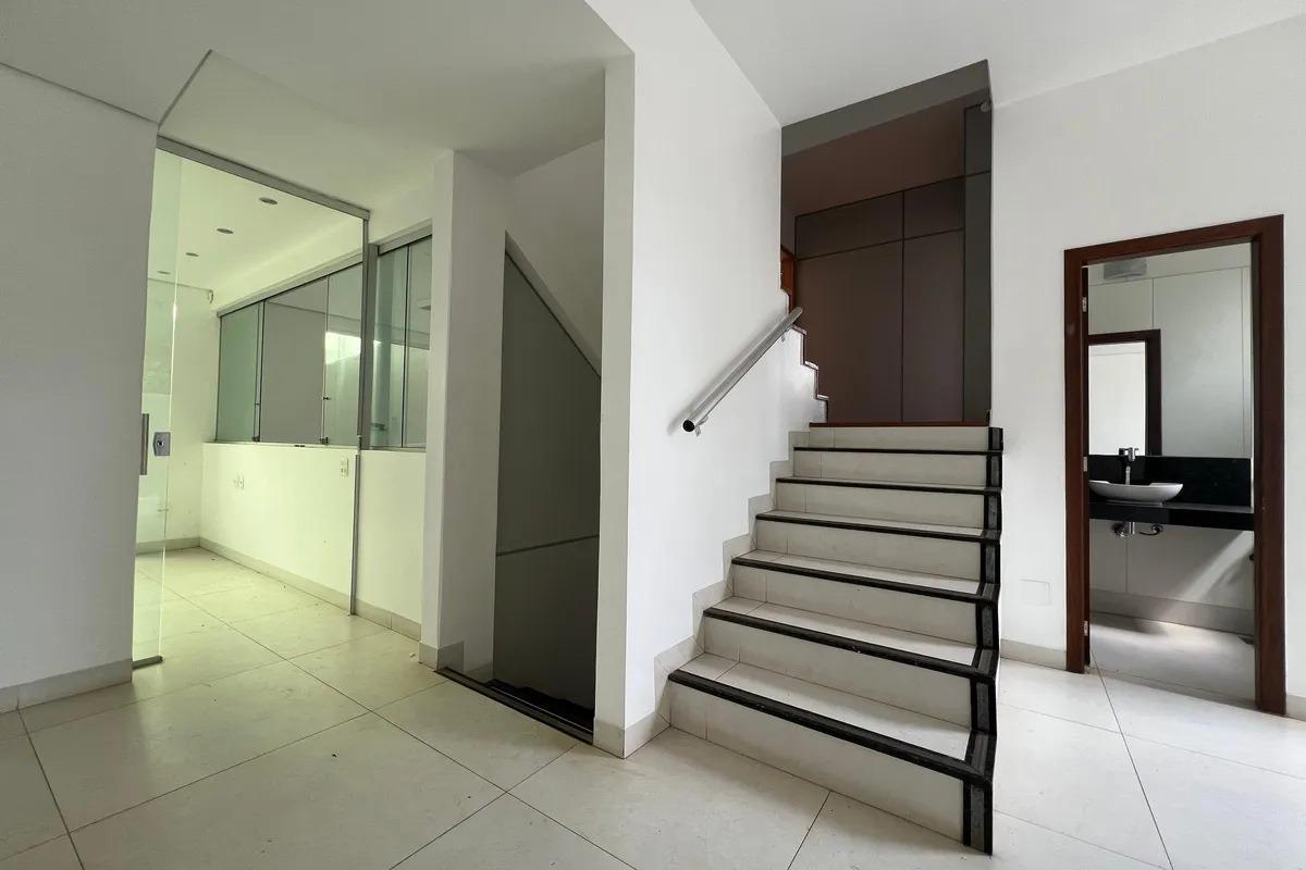 Casa, Santa Lúcia, 7 Quartos, 8 Vagas, 3 Suítes