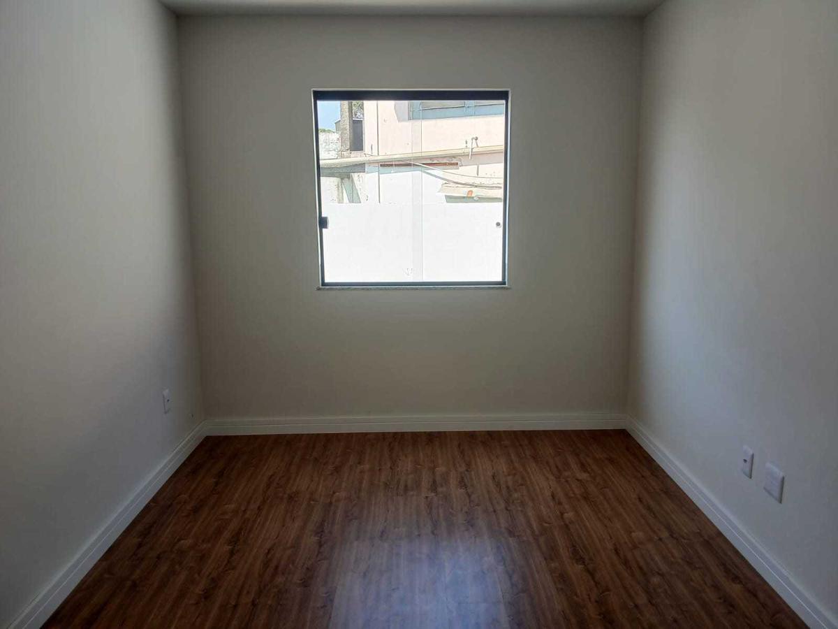 Casa, Floramar, 3 Quartos, 2 Vagas, 1 Suíte