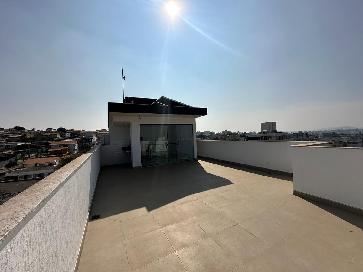 Cobertura, Santa Rosa, 3 Quartos, 2 Vagas, 1 Suíte