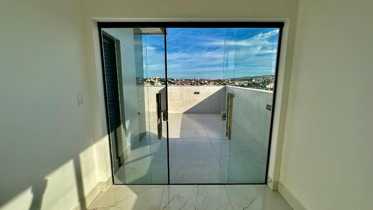 Cobertura, Planalto, 4 Quartos, 2 Vagas, 2 Suítes