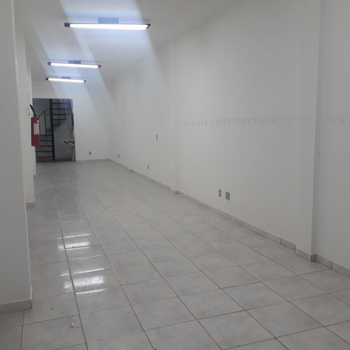 Loja, Centro, 1 Vaga