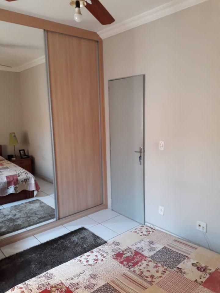 Casa, Vila Clóris, 2 Quartos, 1 Vaga, 1 Suíte