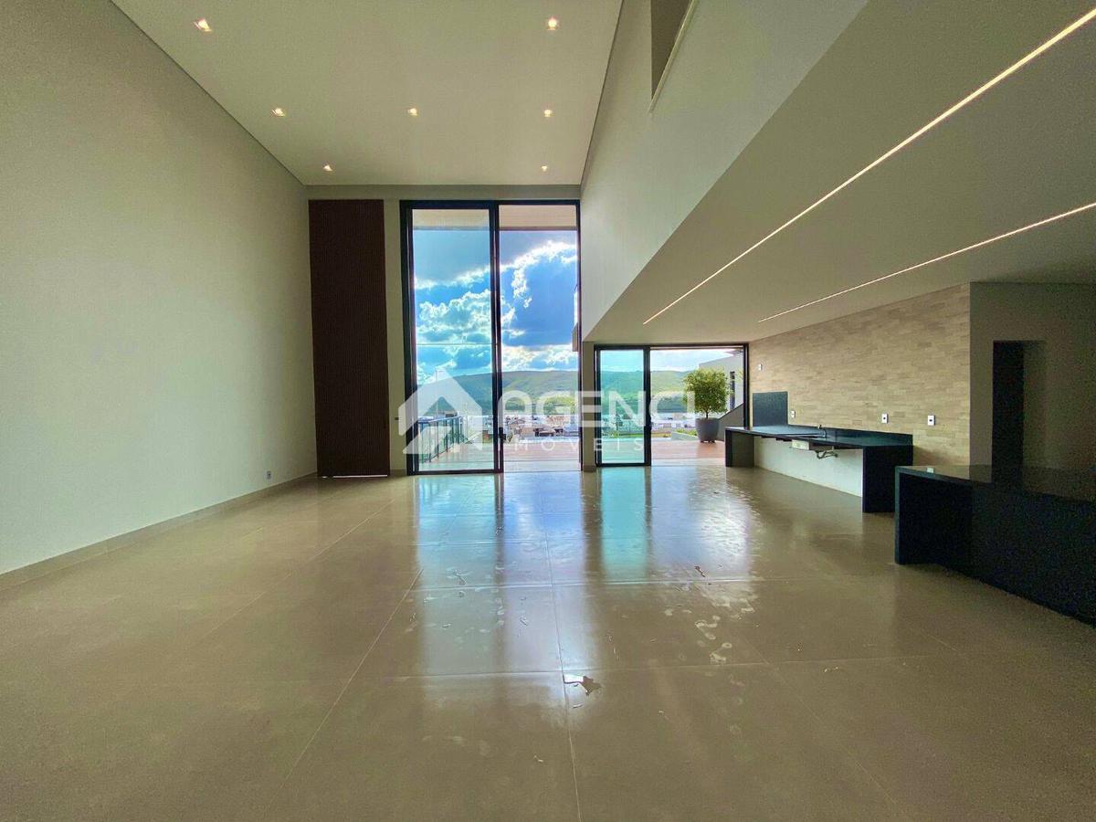 Casa, Alphaville - Lagoa dos Ingleses, 4 Quartos, 0 Vaga, 3 Suítes