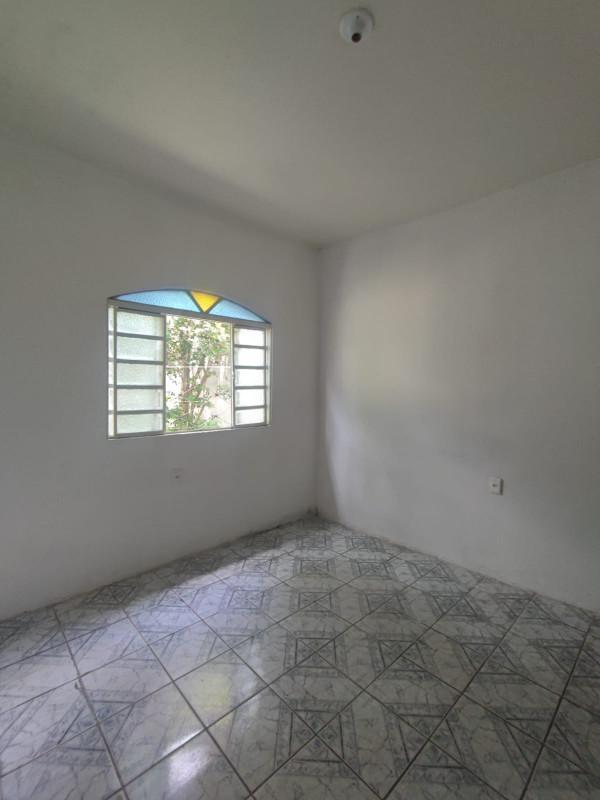 Casa, Braúnas, 4 Quartos, 6 Vagas, 1 Suíte