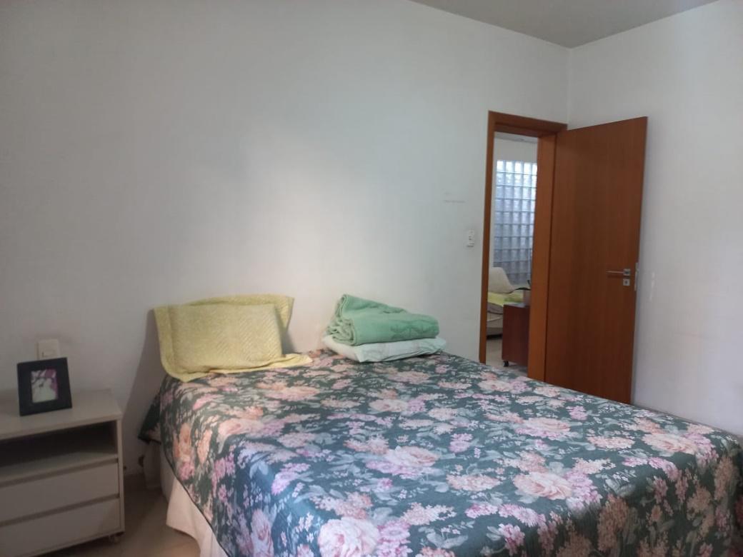 Casa, Nova Suíssa, 4 Quartos, 5 Vagas, 1 Suíte