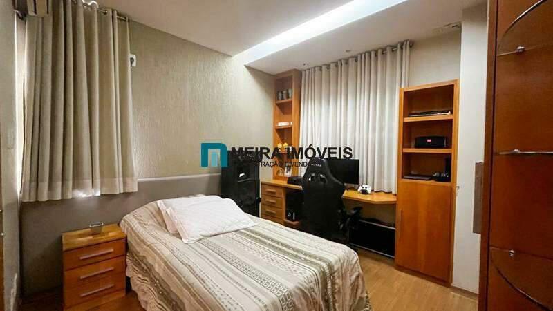 Casa, Paquetá, 4 Quartos, 5 Vagas, 2 Suítes