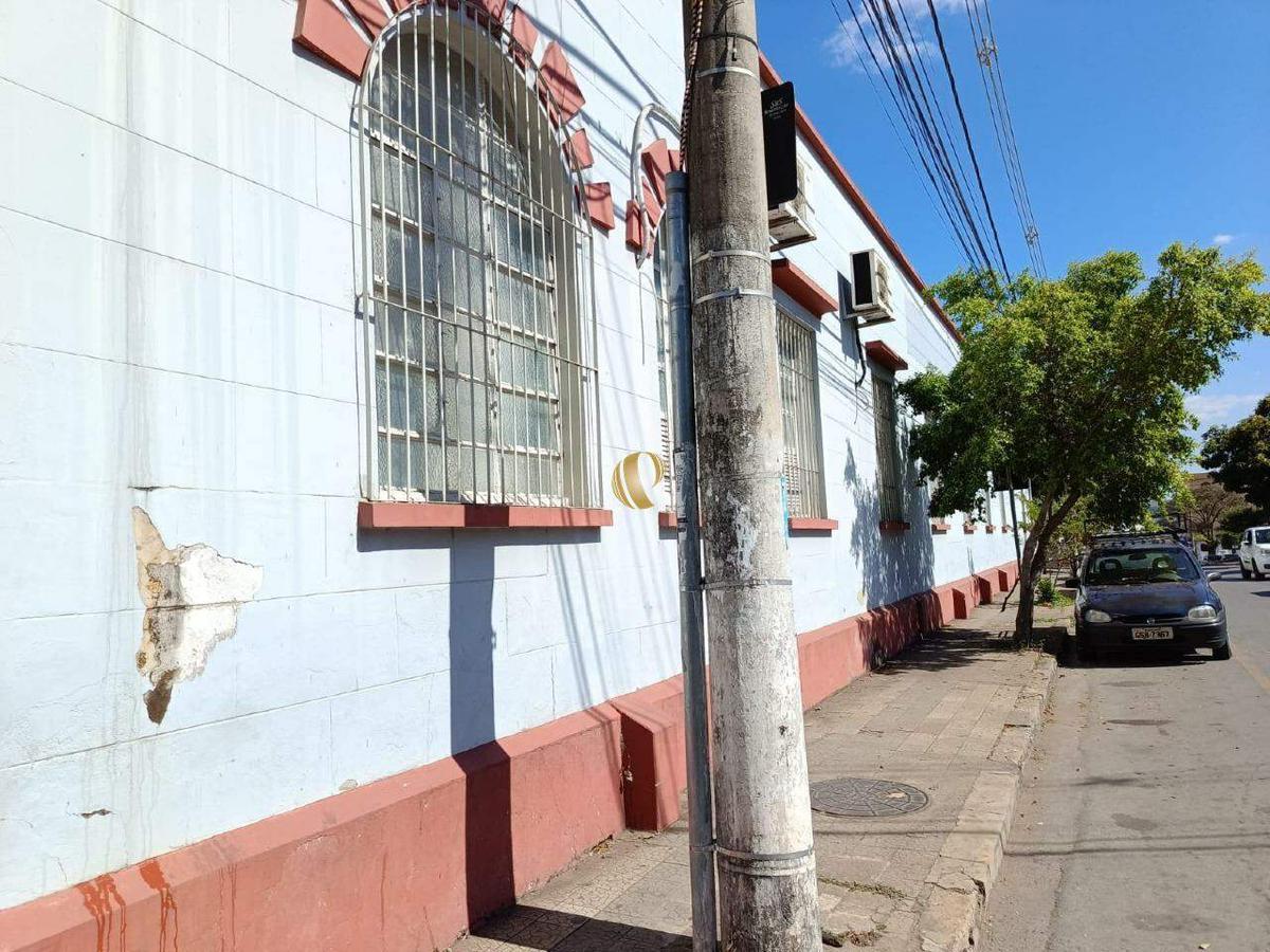 Prédio, Centro, 0 Quarto, 0 Vaga