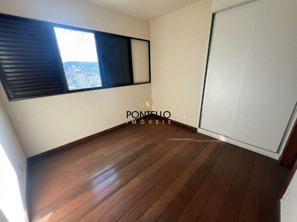 Cobertura, Centro, 4 Quartos, 2 Vagas, 1 Suíte