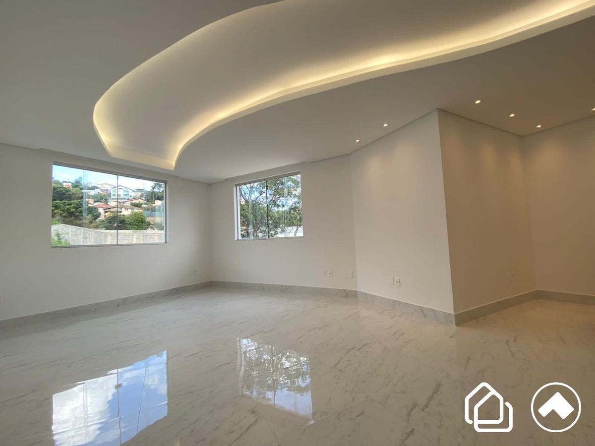 Casa, Estoril, 3 Quartos, 4 Vagas, 1 Suíte