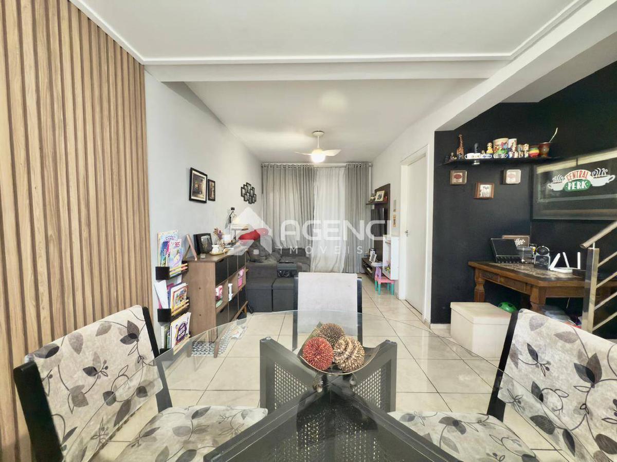 Casa, Cabral, 3 Quartos, 0 Vaga, 1 Suíte