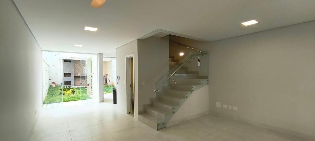 Casa, Nova Floresta, 4 Quartos, 3 Vagas, 2 Suítes