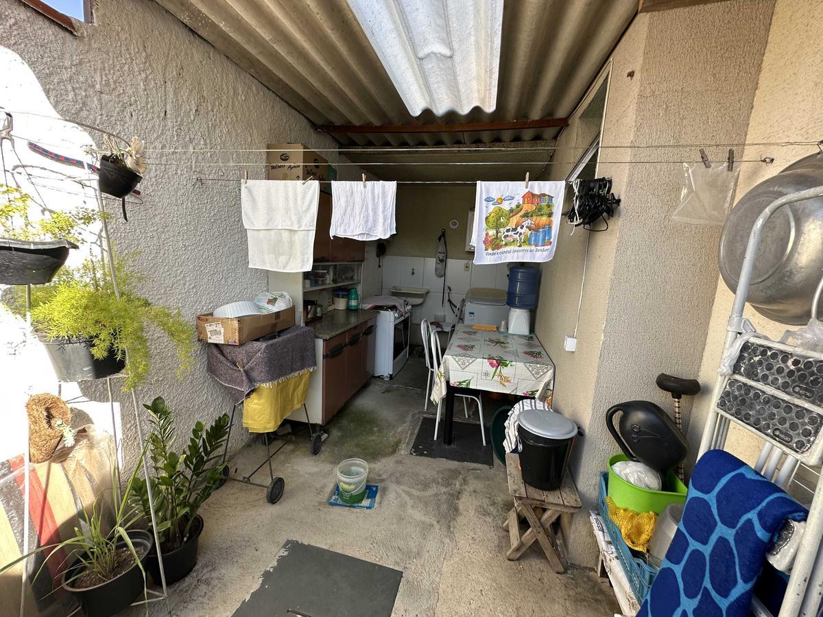 Casa, Ressaca, 2 Quartos, 1 Vaga