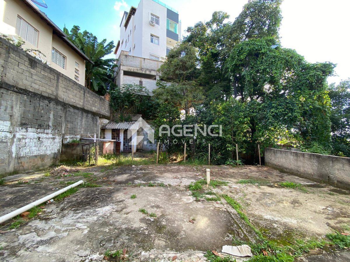 Lote, Camargos, 0 Quarto, 0 Vaga, 0 Suíte