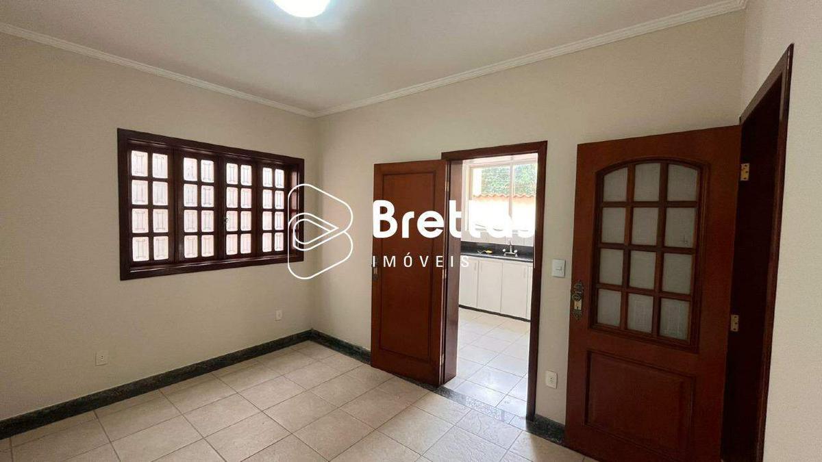 Casa, Centro, 5 Quartos, 2 Vagas, 2 Suítes
