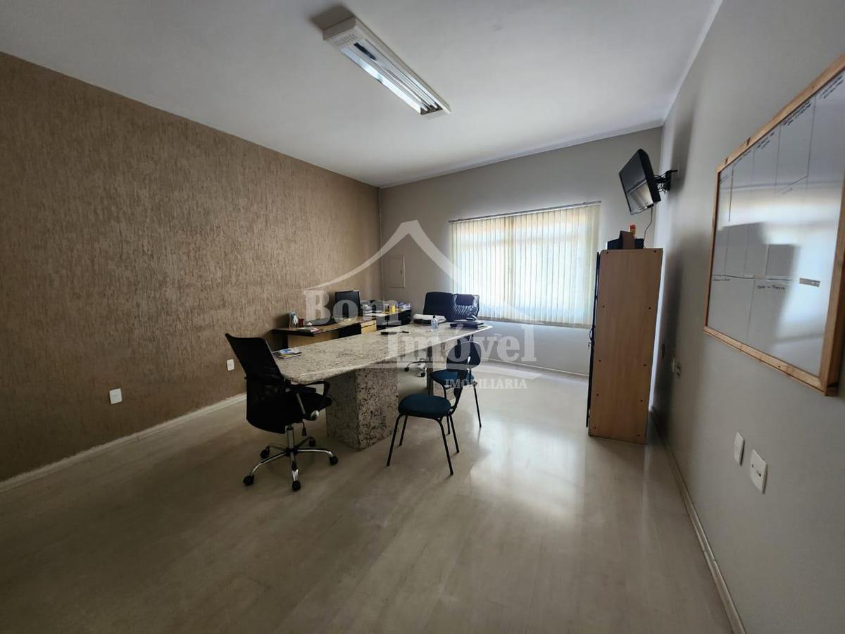 Andar, Centro, 0 Quarto, 0 Vaga