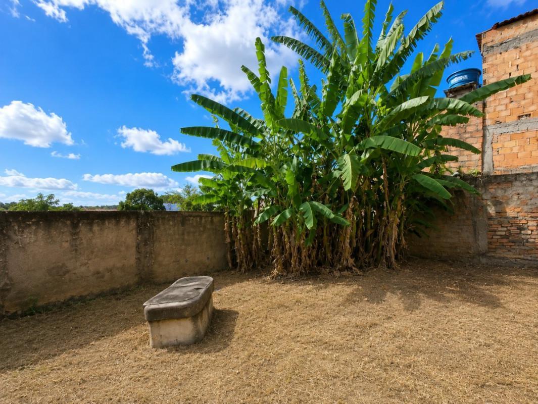 Lote, Pirajá, 0 Quarto, 0 Vaga