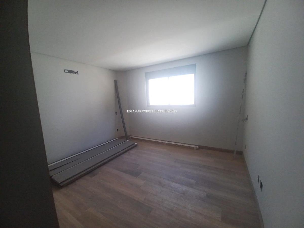 Apartamento, Centro, 3 Quartos, 5 Vagas, 2 Suítes