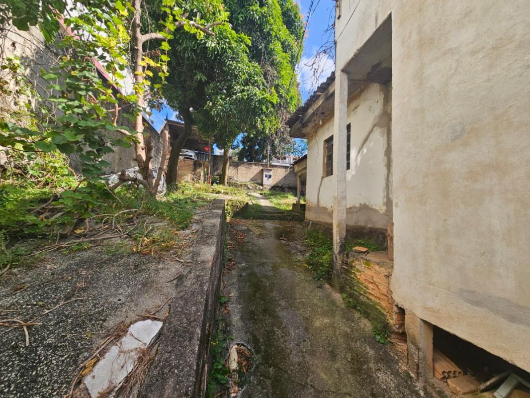 Lote, João Pinheiro, 0 Quarto, 0 Vaga
