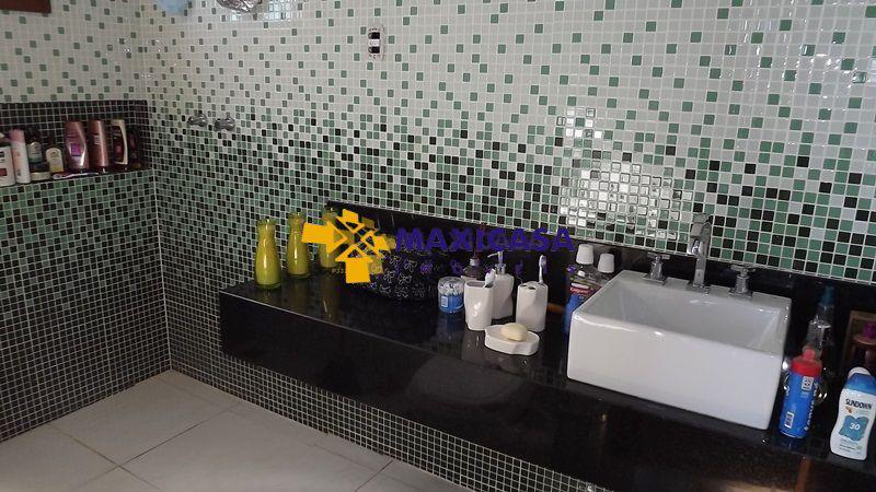 Casa, Centro, 4 Quartos, 6 Vagas, 1 Suíte