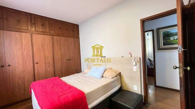 Casa, Serra, 7 Quartos, 8 Vagas, 2 Suítes