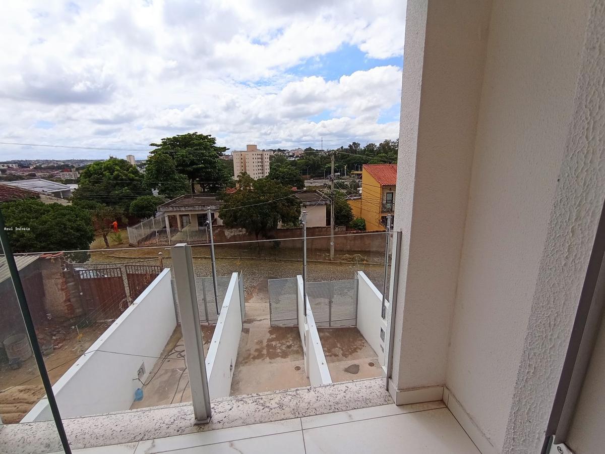 Casa, Santa Branca, 2 Quartos, 2 Vagas, 2 Suítes