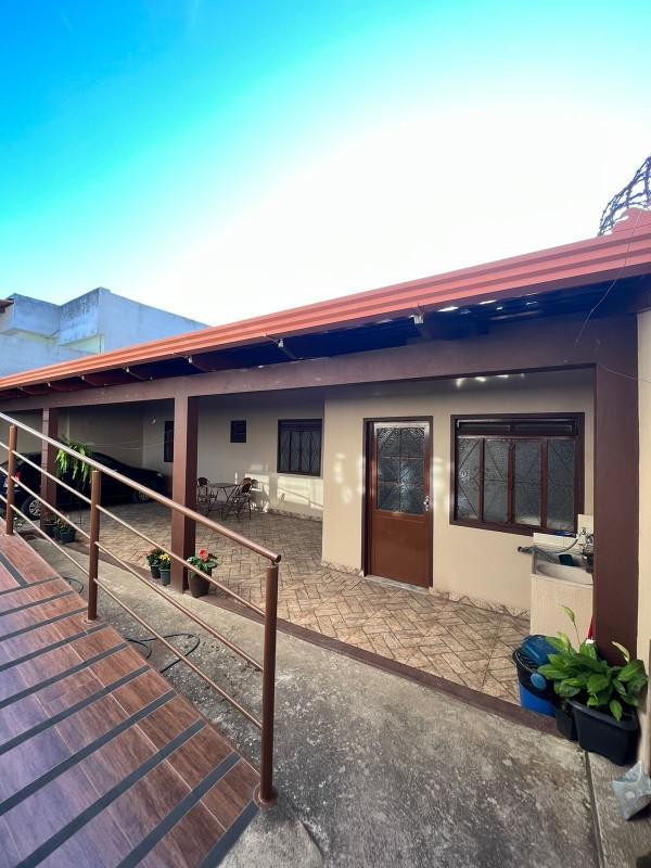 Casa, Niterói, 4 Quartos, 6 Vagas, 1 Suíte