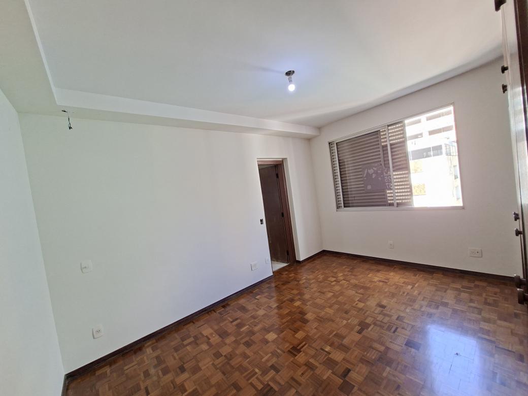 Apartamento, Funcionários, 4 Quartos, 2 Vagas, 1 Suíte