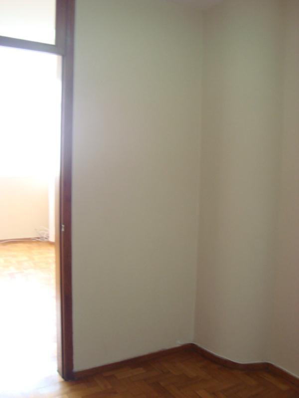 Sala, Centro, 1 Quarto, 0 Vaga