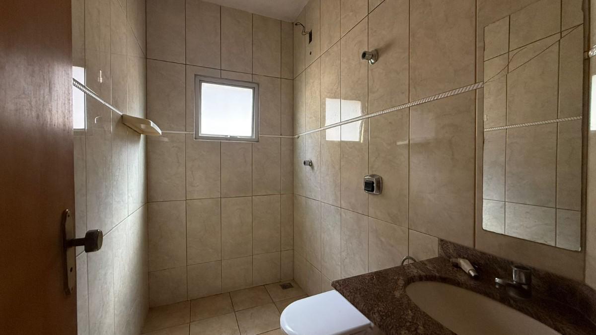Casa, Arvoredo, 4 Quartos, 2 Vagas, 1 Suíte